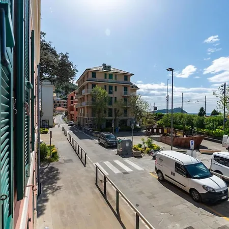 Bright Sea View Home, Steps From The * Lavagna
