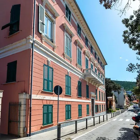 Bright Sea View Home, Steps From The Apartmán Lavagna